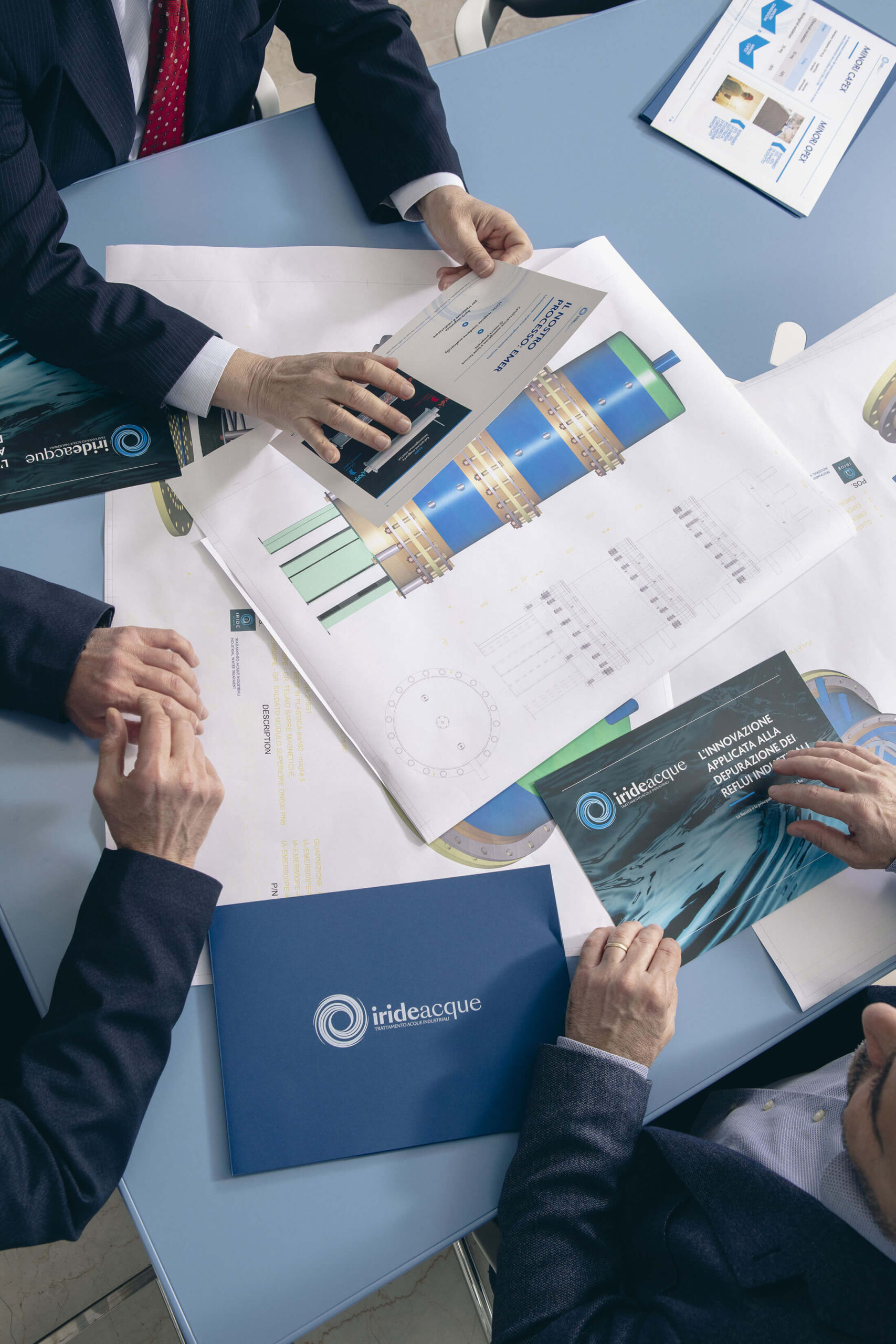 GOVERNANCE & REPORTS